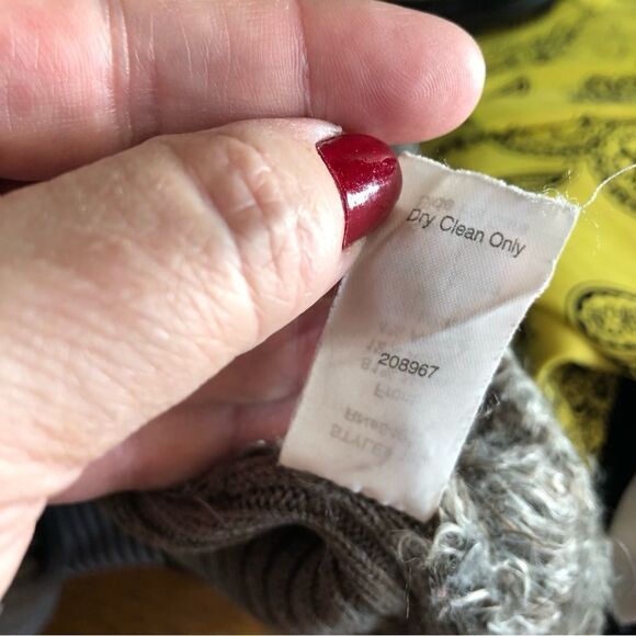 CAbi Chic Soft Faux Fur Open Vest Size M - Picture 11 of 12